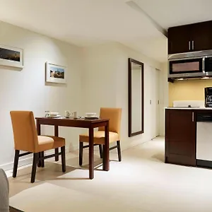 By Marriott Downtown 4* Montréal